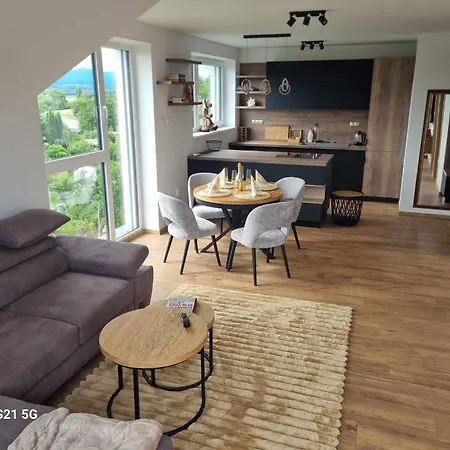 Penthouse Butterfly Διαμέρισμα Bojnice